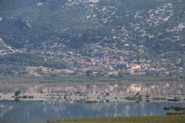 Η λίμνη Κάρλα εκπέμπει SOS: Άσχημη η εικόνα της - Το νερό έφτασε στο χείλος των χωριών του Κιλελέρ
