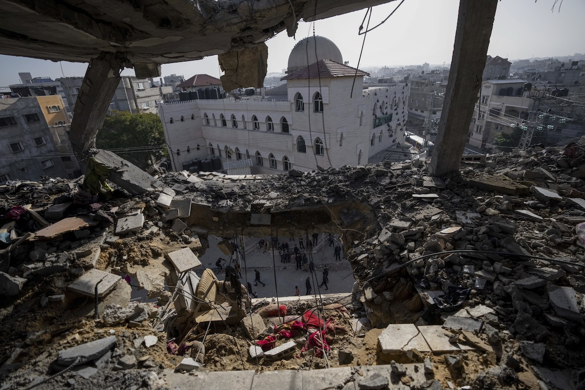 Ισραήλ: Βομβαρδίζει τη Ράφα – Αγωνία για πάνω από 1 εκατ. Παλαιστινίους