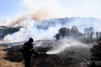 Φωτιά σε Κερατέα - Ανάβυσσο: Ολονύχτια μάχη με τις φλόγες - Καλύτερη η εικόνα