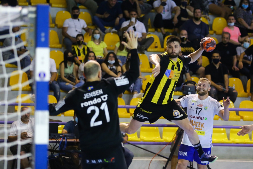 ΑΕΚ – Ίσταντς 30-26: Νίκη στον πρώτο τελικό του EHF Cup για την «Ένωση»
