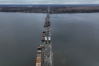 Ουκρανία: Νέες συγκλονιστικές εικόνες από την κατεστραμμένη γέφυρα στην Χερσώνα