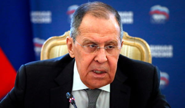 Λαβρόφ: Η Ρωσία θα περιορίσει την είσοδο σε «μη φιλικές χώρες»