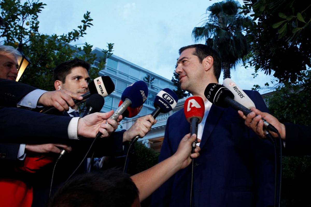 Τσίπρας: «Συνέπειες για όσους παραβιάζουν τα κυριαρχικά δικαιώματα Ελλάδας και Κύπρου»
