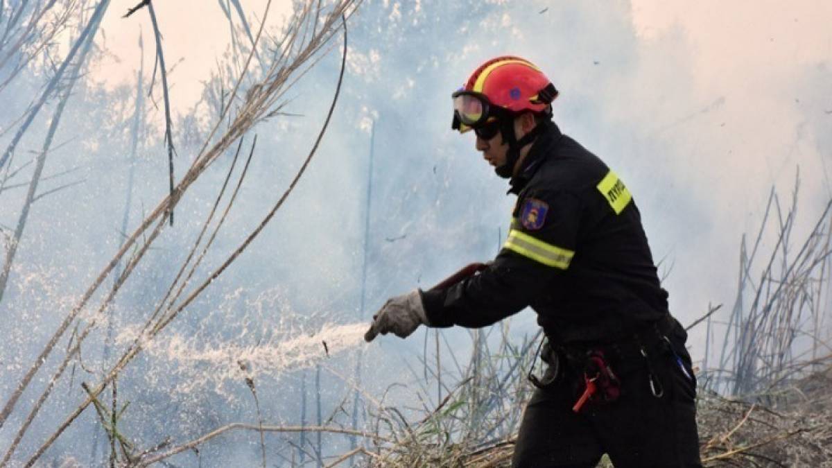 Ζάκυνθος: Πυρκαγιά στο χωριό Άγιο Κήρυκος