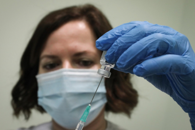 Δημοσκόπηση Pulse: «Ναι» στο εμβόλιο λέει πάνω από 70% των πολιτών