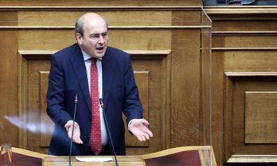 Εργασιακό νομοσχέδιο: Τι απαντά ο Χατζηδάκης για τις ενστάσεις αντισυνταγματικότητας από ΣΥΡΙΖΑ και ΚΚΕ