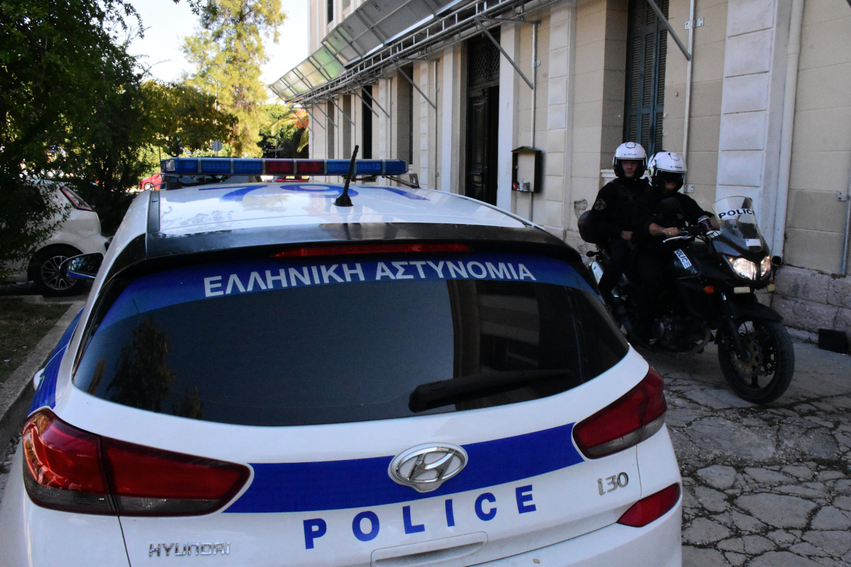 ΕΛΑΣ: Επιχείρηση στο κέντρο της Αθήνας με 6 συλλήψεις για «εγκλήματα δρόμου»