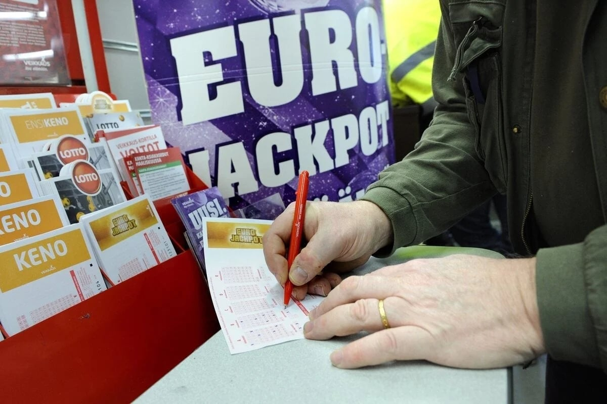 Eurojackpot: Η χώρα που παίχτηκε το δελτίο που κερδίζει 1,9 εκατ. ευρώ