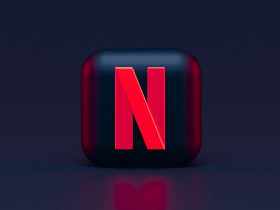 Netflix: Το email που «τελειώνει» το μοίρασμα των κωδικών