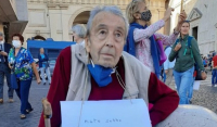 Εκλογές στην Ιταλία: «Γεννήθηκα με Μουσολίνι, δε θέλω να πεθάνω με Μελόνι» - Ο viral ηλικιωμένος