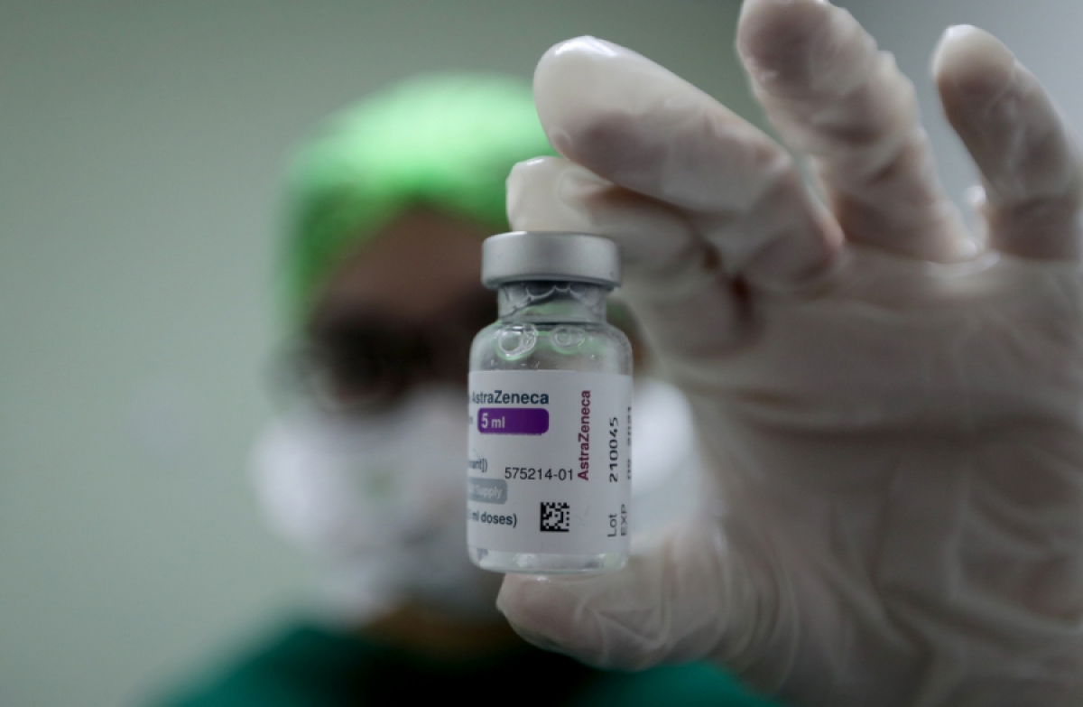 AstraZeneca: Δεν γνωρίζουμε ακόμη αν η τρίτη δόση εμβολίου είναι απαραίτητη