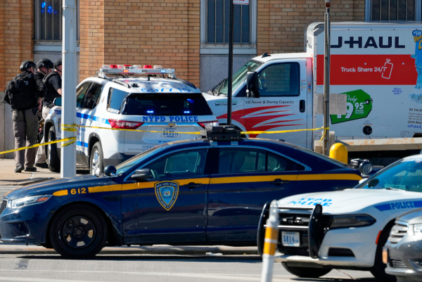 Νέα Υόρκη: Με ψυχικές διαταραχές ο οδηγός που παρέσυρε πεζούς - Νεκρός ο ένας