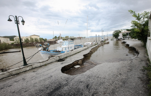 Κέρκυρα: Πλημμυρισμένα σπίτια και κλειστοί δρόμοι από την κακοκαιρία