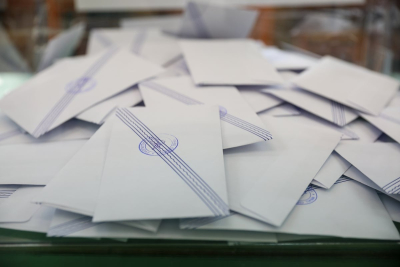 Σε δημόσια διαβούλευση αύριο το νομοσχέδιο για την ψήφο των απόδημων Ελλήνων