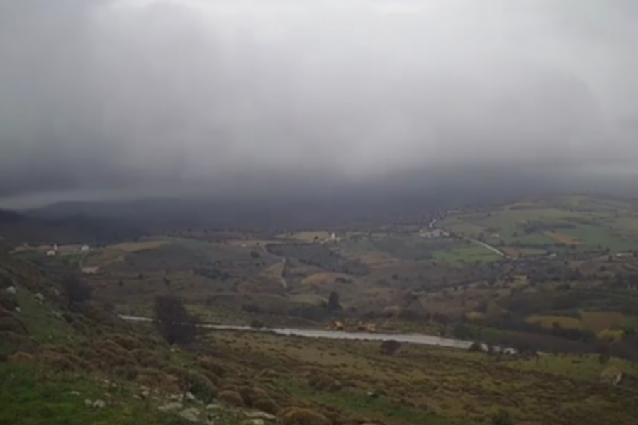 Κακοκαιρία: «Τσουνάμι» από σύννεφα σκεπάζει τη Λήμνο (Βίντεο)