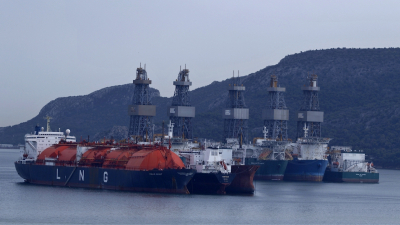 Έλληνες εφοπλιστές: Ο μισός πλανήτης αδιαφορεί για τις κυρώσεις – Τα ναύλα θα αυξηθούν με το πλαφόν