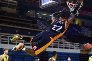 Basket League: Σπουδαία νίκη του Προμηθέα επί της ΑΕΚ στα Λιόσια και βήμα τετράδας