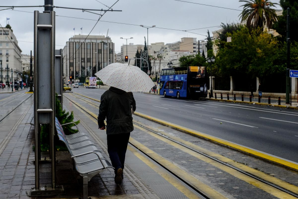 Κακοκαιρία σε όλη τη χώρα: Πότε θα έχει καταιγίδες στην Αθήνα - Τι λένε οι μετεωρολόγοι
