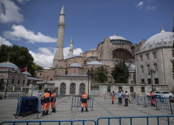 Αγία Σοφία: Ο Ιμάμογλου «αδειάζει» τον Ερντογάν για την απόφαση μετατροπής της σε τζαμί
