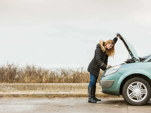Έλεγχος του αυτοκινήτου τον Χειμώνα: Τι πρέπει να αλλάξεις - SOS για ελαστικά και μπαταρία