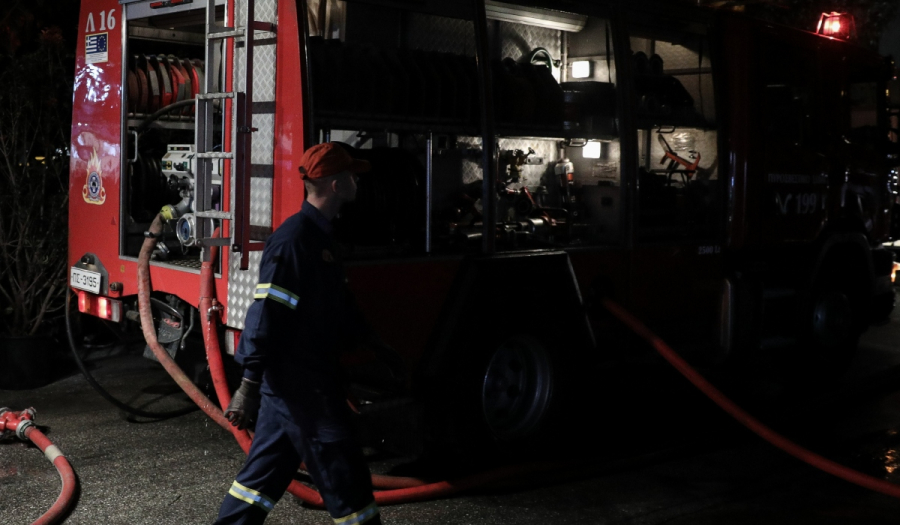Φωτιά σε συνεργείο αυτοκινήτων στα Γιαννιτσά