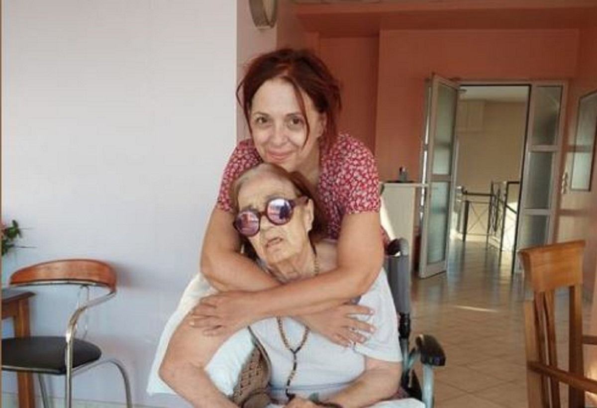 Ελένη Ράντου για τη μητέρα της: «Η αγάπη ανασταίνει»