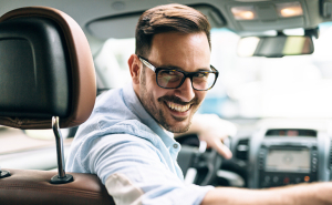 Οδηγώντας με γυαλιά: Mόνο όποιος βλέπει καλά, μπορεί να αντιδράσει έγκαιρα και αποτελεσματικά
