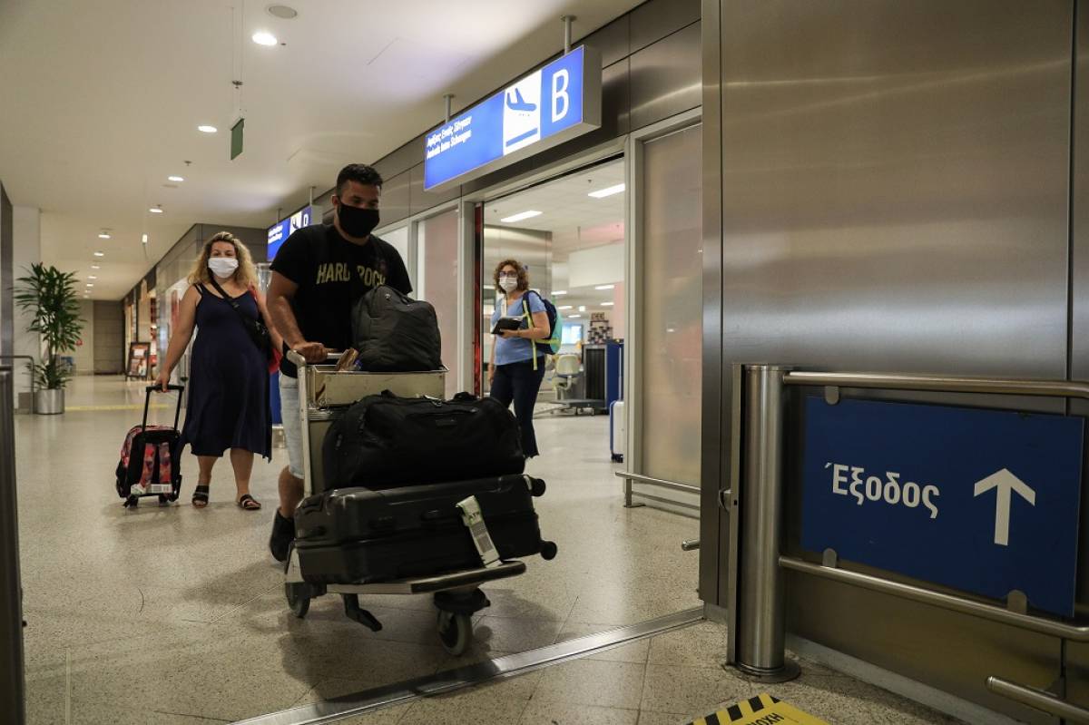 Προβληματισμός με τα 31 νέα κρούσματα - Πόσα αφορούν ταξιδιώτες, πόσα βρέθηκαν σε Αττική και Θεσσαλονίκη