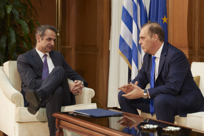 Εισηγήσεις στο Μαξίμου για αλλαγή του εκλογικού νόμου και... Ελληνική Λύση