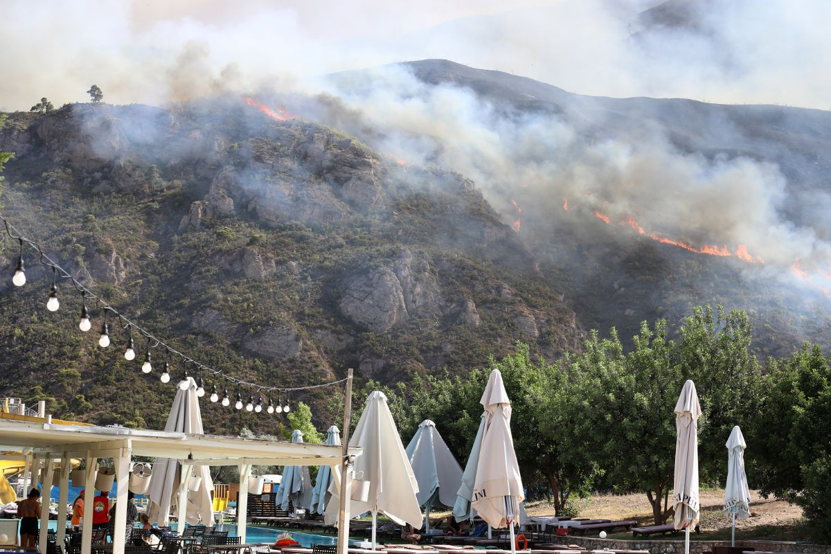 Προειδοποίηση Meteo για τις φωτιές: Ακραία επικινδυνότητα σε 14 περιοχές