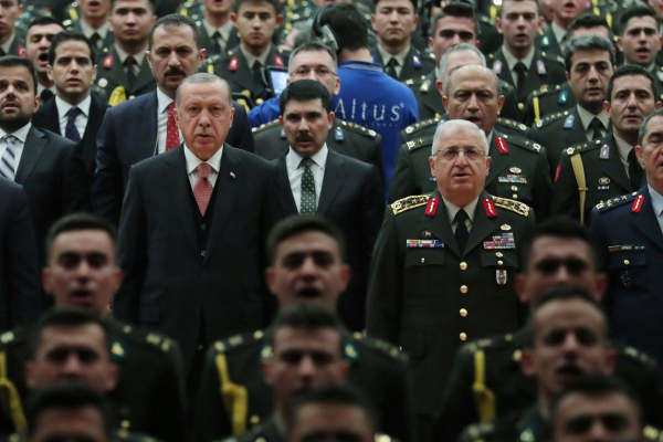 Ο υπουργός Άμυνας της Τουρκίας, Γιασάρ Γκιουλέρ στο iEidiseis: Πρέπει να ζήσουμε ειρηνικά - Έρχονται καλά νέα