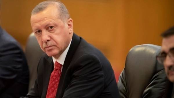 Επιμένει ο Ερντογάν: Ή ακυρώνει η Ελλάδα τη συμφωνία με την Αίγυπτο ή διάλογος με τα τουρκικά πλοία να κάνουν γεωτρήσεις!