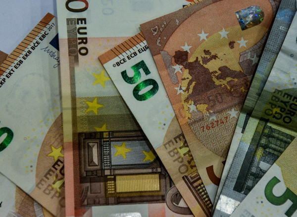 Έκτακτο επίδομα συνταξιούχων έως 300 ευρώ: Η ώρα της πληρωμής