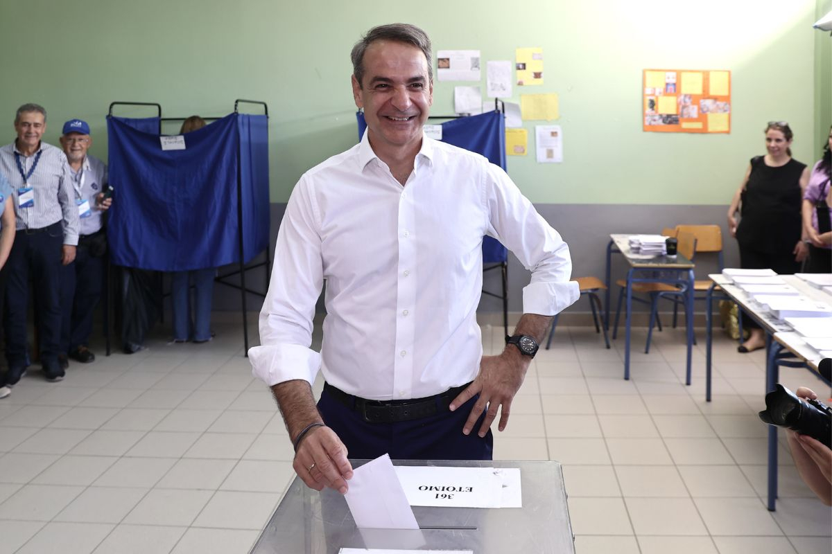 Στην Κηφισιά άσκησε το εκλογικό του δικαίωμα ο Κυριάκος Μητσοτάκης