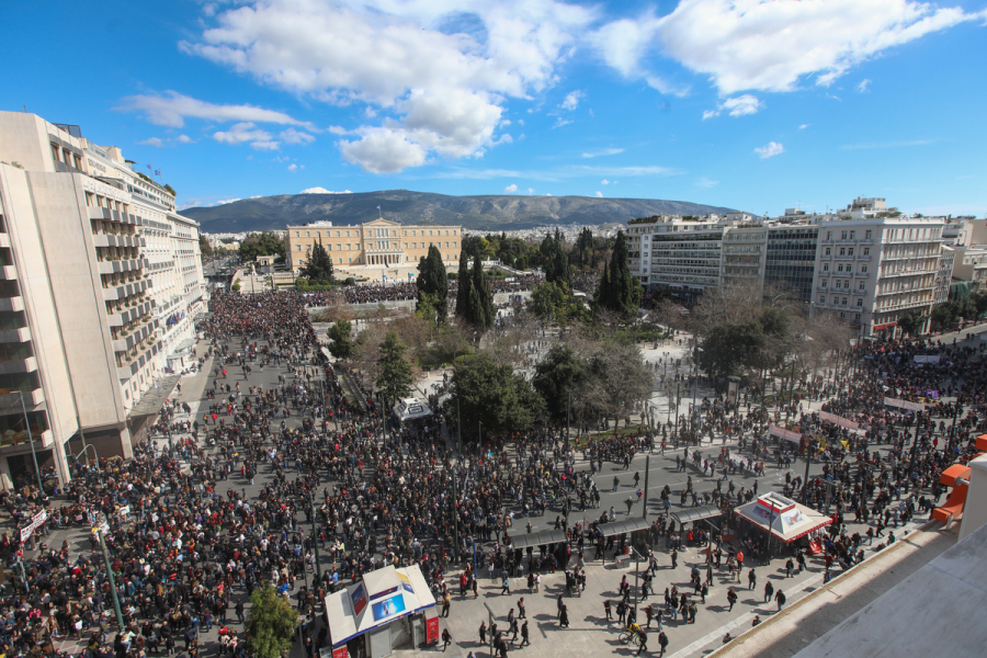Πηγές Θεοδωρικάκου: Ειρηνική η πρωινή πορεία στην Αθήνα - Σε επιφυλακή για νέες κινητοποιήσεις