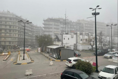 Θεσσαλονίκη: Πυκνή ομίχλη κάλυψε την πόλη (Φωτογραφίες)