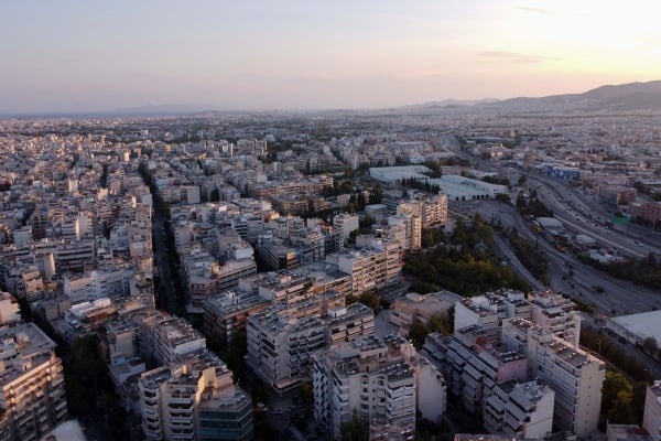 Greek property prices skyrocket: Rent and sales surge by 40%
