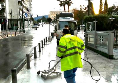 Δήμος Αθηναίων: Μεγάλη δράση καθαριότητας - απολύμανσης στο Εμπορικό Τρίγωνο