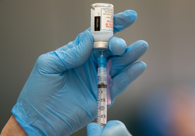 Εμβόλιο Moderna: «Όχι» εμβολιασμοί σε εγκύους - Καμπανάκι ΠΟΥ