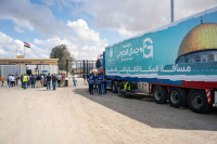 Ανοίγει η Ράφα για ανθρωπιστική βοήθεια στους Παλαιστίνιους - Στα σύνορα 20 φορτηγά