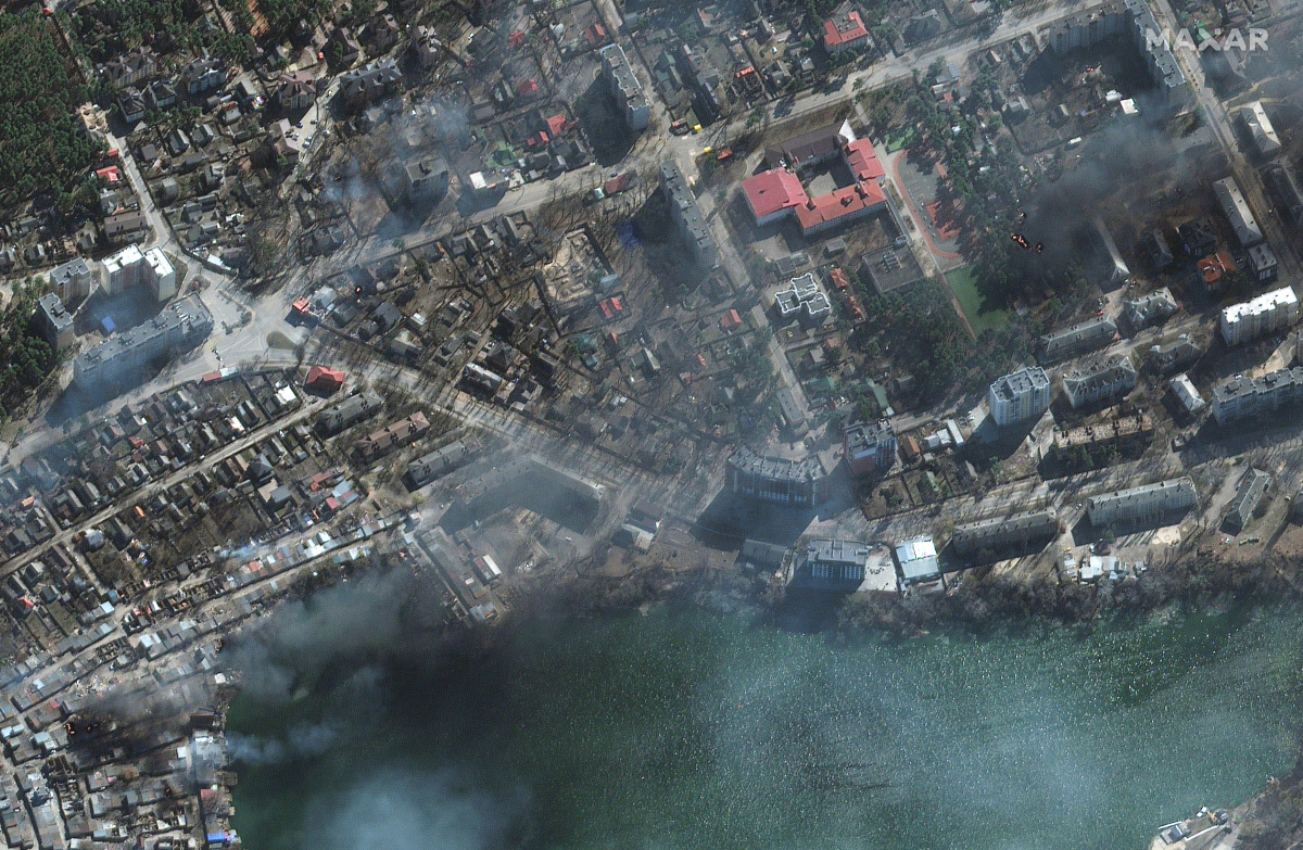 Η φρίκη του πολέμου: Νέες δορυφορικές εικόνες αποκαλύπτουν την καταστροφή σε Μαριούπολη και Ιρπίν