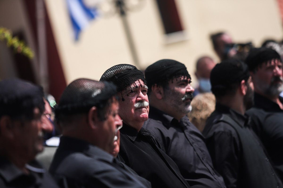 Μίκης Θεοδωράκης: Αντίο των Κρητικών με το ανατριχιαστικό ριζίτικο «Ο αντρειωμένος»