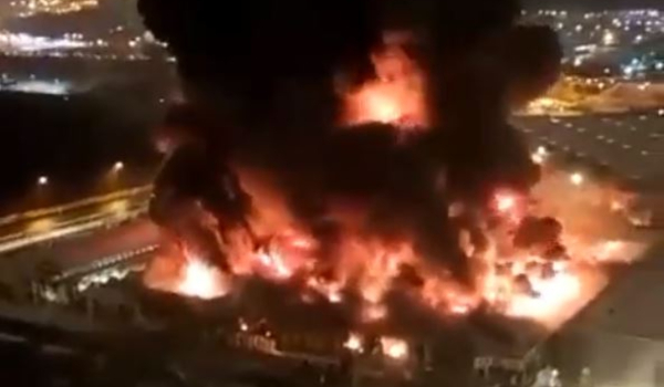 Ρωσία: Φωτιά σε εμπορικό κέντρο 7.000 τ.μ - Νεκρός ένας υπάλληλος