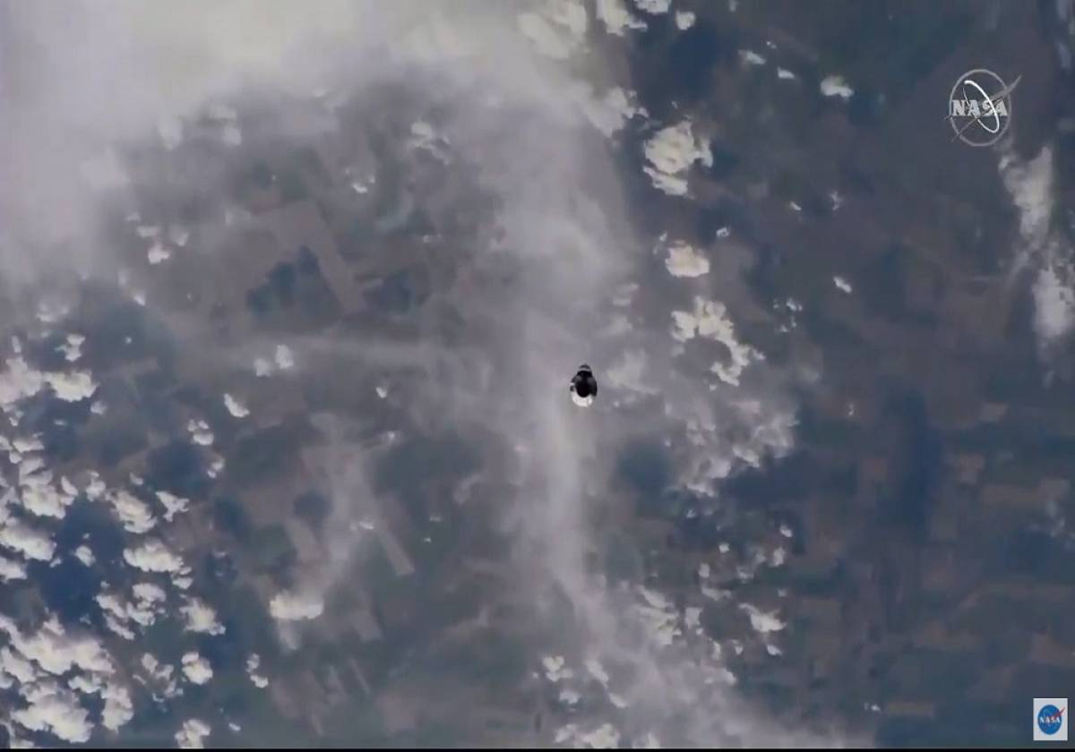 NASA - SpaceX: Εφτασαν στον Διεθνή Διαστημικό Σταθμό οι αστροναύτες του Crew Dragon