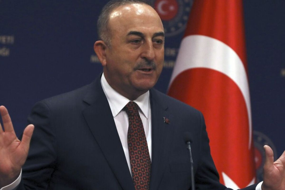 «Στηρίζουμε τον δίκαιο αγώνα της τουρκικής μειονότητας στη Θράκη», λέει το τουρκικό ΥΠΕΞ