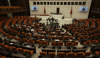 Δείκτης Δημοκρατίας Economist: Οι δημοκρατικές αξίες της Τουρκίας συνεχίζουν να διαβρώνονται