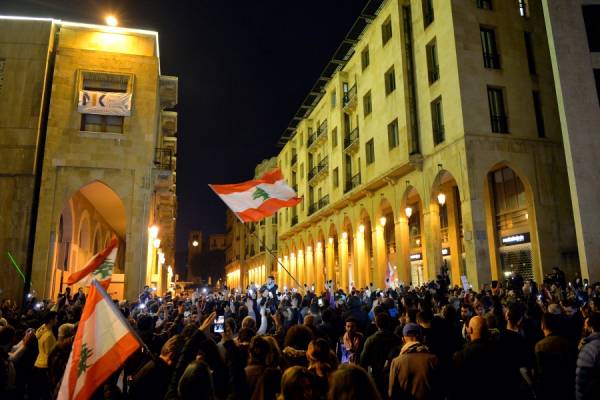 Λίβανος: Στον δρόμο ο λαός, ελεύθεροι οι συλληφθέντες διαδηλωτές