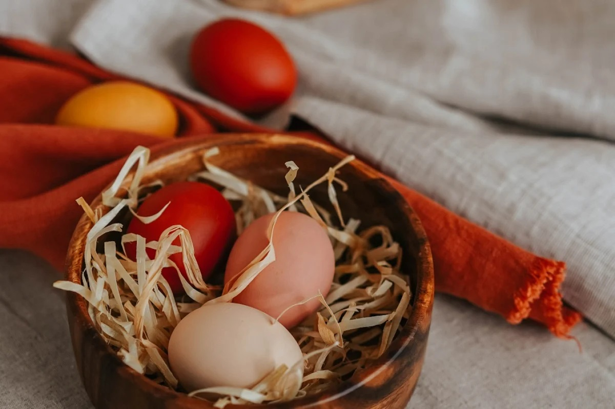 Πώς βράζουμε τα αυγά για να μην σπάσουν
