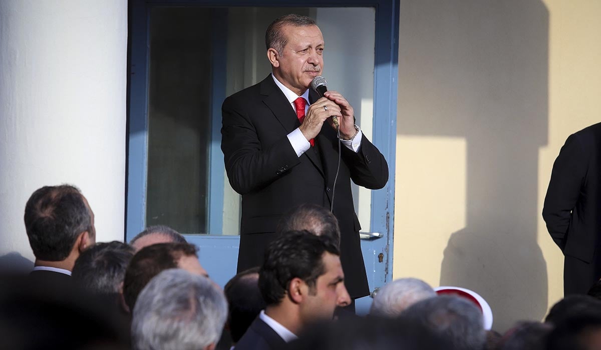 Ο Ερντογάν καλεί τους Τούρκους να διατηρήσουν τις αποταμιεύσεις τους σε τουρκική λίρα