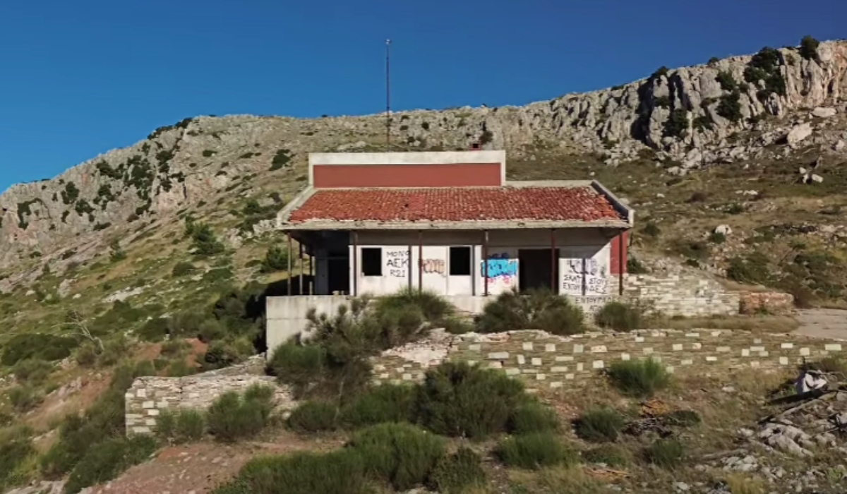 Η κρυφή βίλα του χουντικού Γ. Παπαδόπουλου και το μεγάλο μυστικό της Πάρνηθας (Βίντεο Drone)